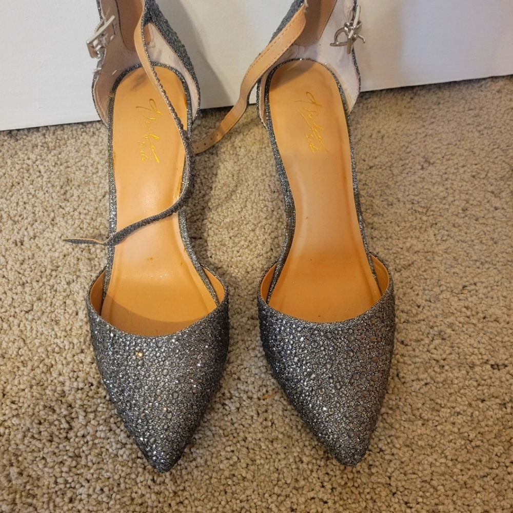 Sparkly closed toed heel